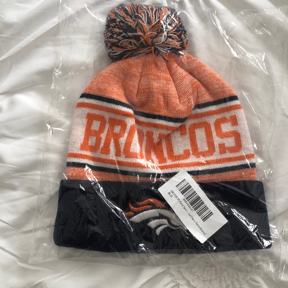 Broncos beanie